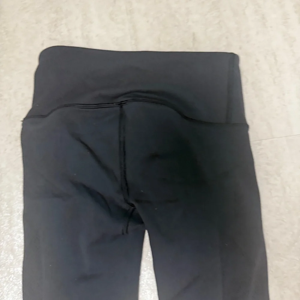 Lululemon Athletica Black crop Leggings Stretchy Performance XS